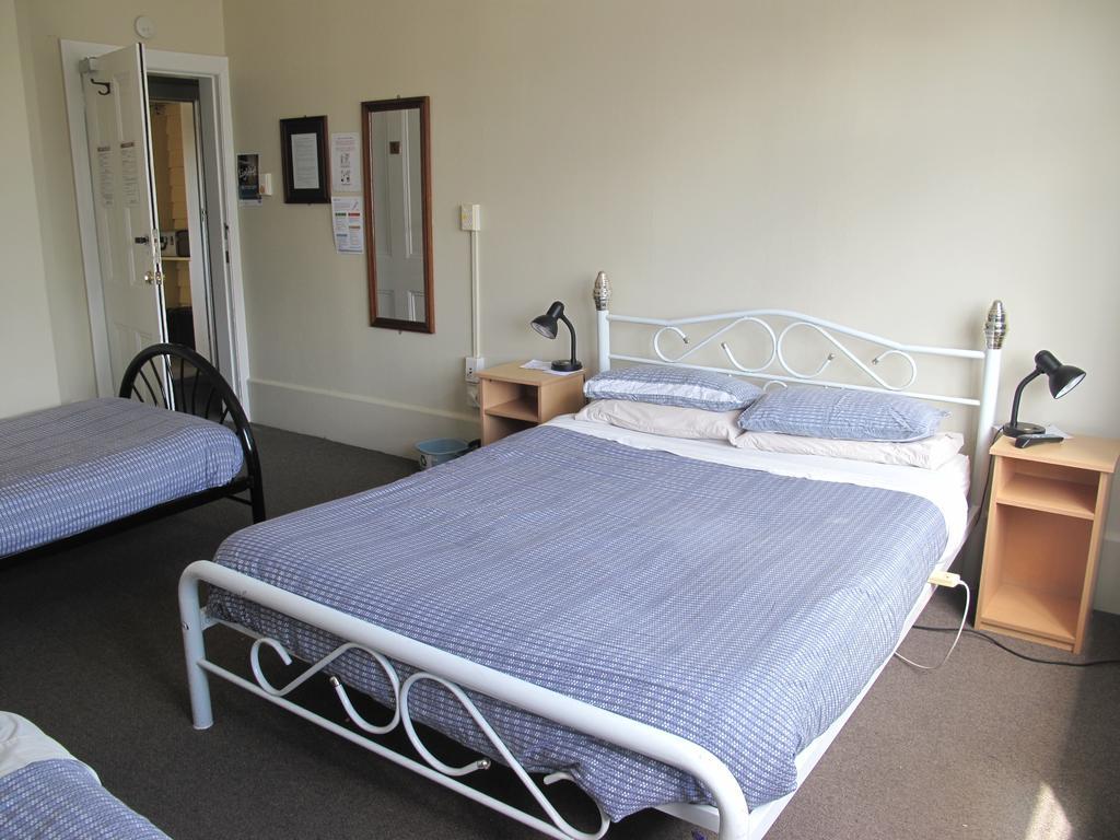 Dorset House Backpackers Hostel ไครสต์เชิร์ช ภายนอก รูปภาพ