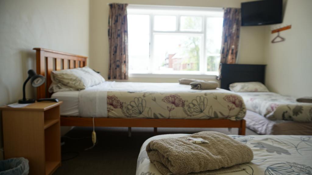 Dorset House Backpackers Hostel ไครสต์เชิร์ช ภายนอก รูปภาพ