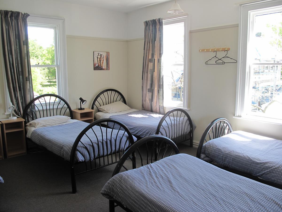 Dorset House Backpackers Hostel ไครสต์เชิร์ช ภายนอก รูปภาพ