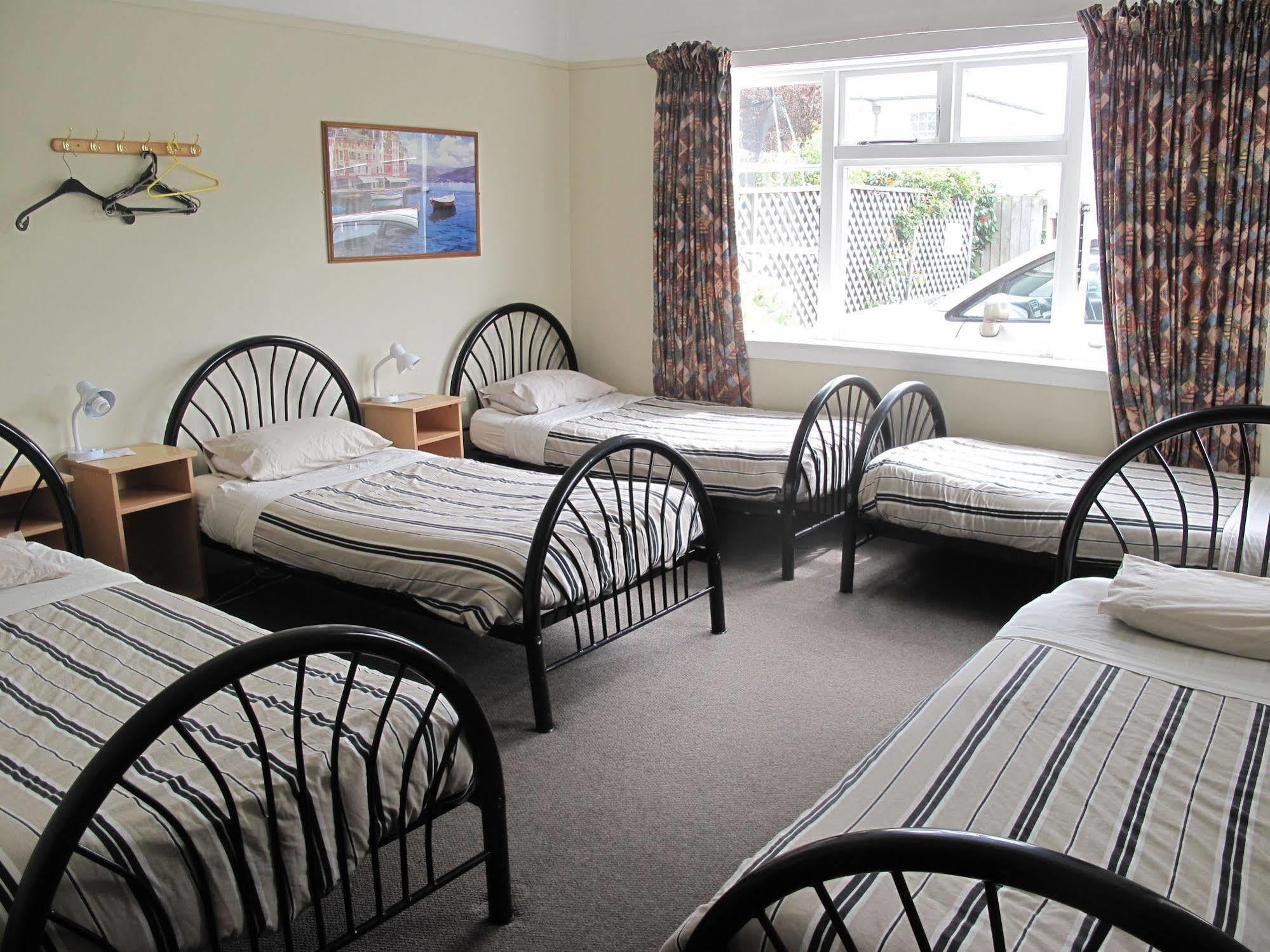 Dorset House Backpackers Hostel ไครสต์เชิร์ช ภายนอก รูปภาพ