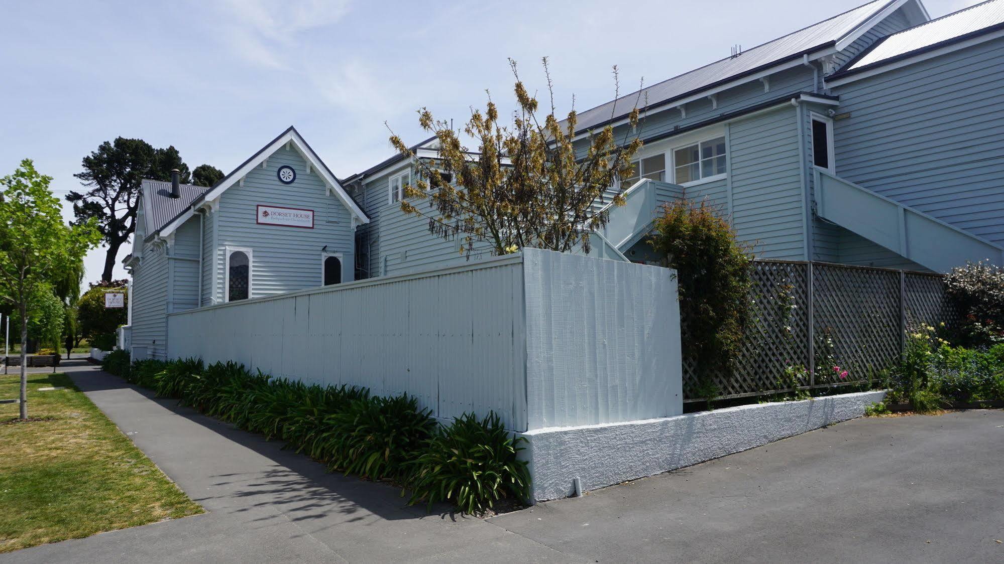 Dorset House Backpackers Hostel ไครสต์เชิร์ช ภายนอก รูปภาพ