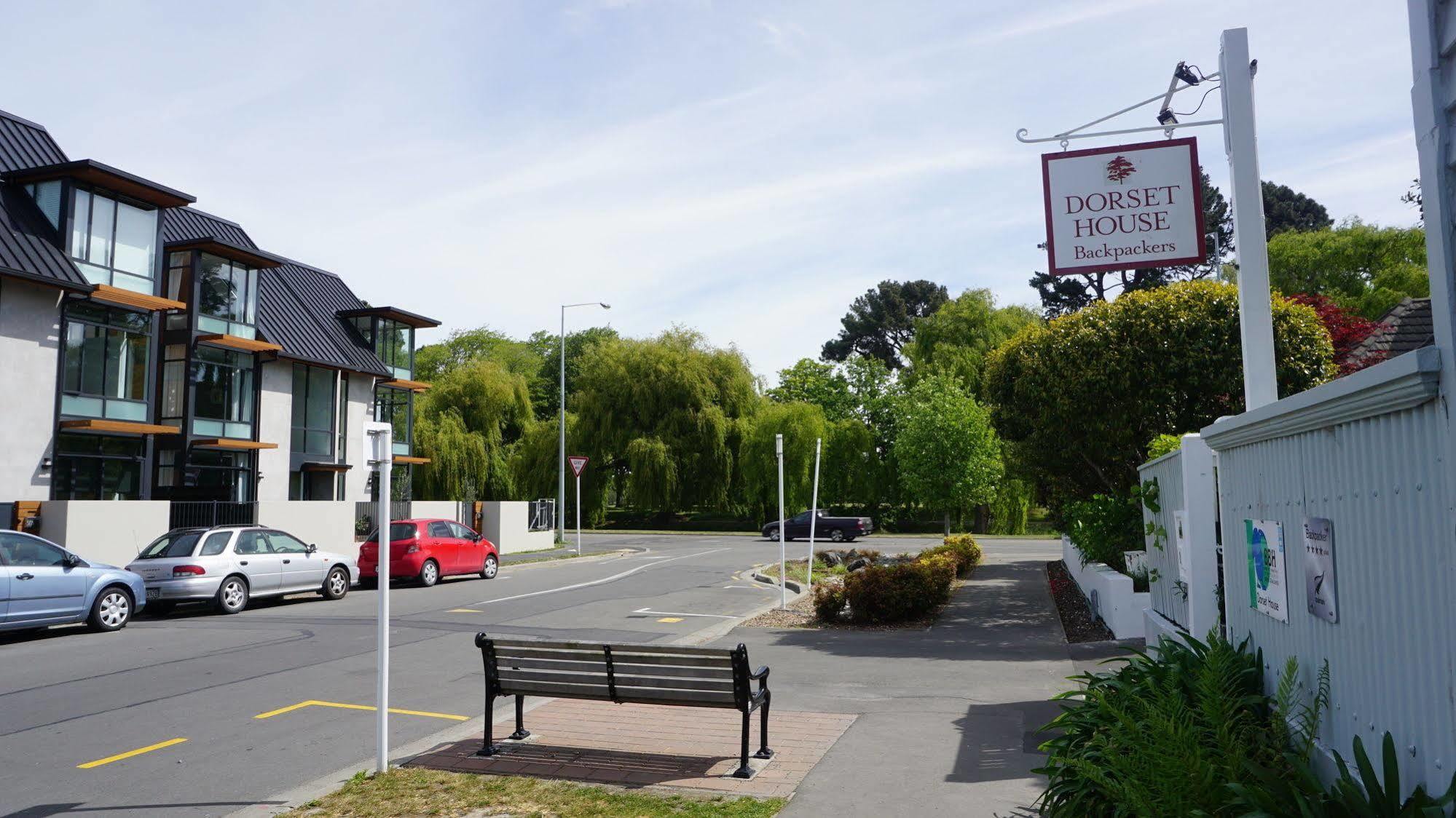 Dorset House Backpackers Hostel ไครสต์เชิร์ช ภายนอก รูปภาพ