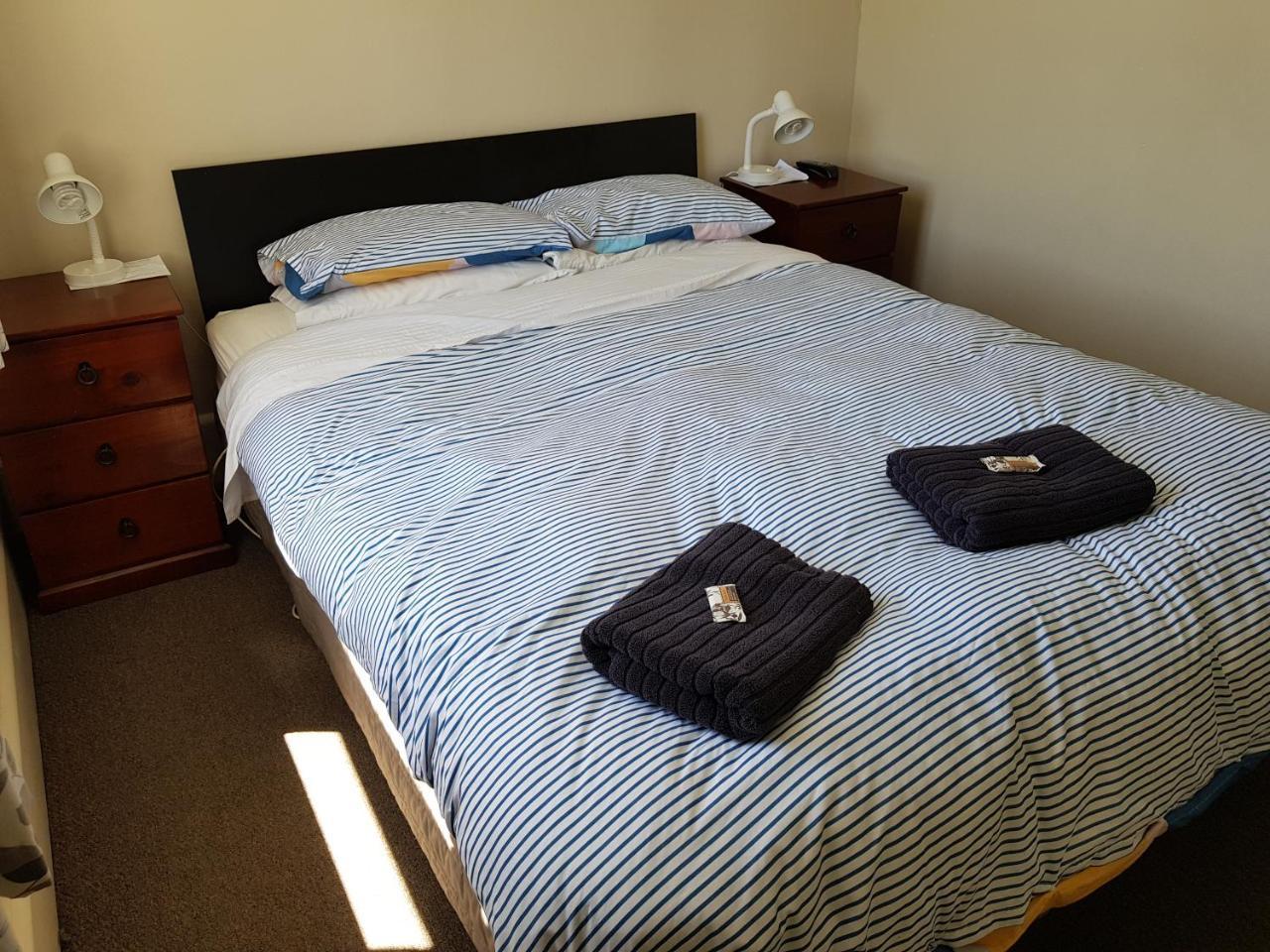 Dorset House Backpackers Hostel ไครสต์เชิร์ช ภายนอก รูปภาพ