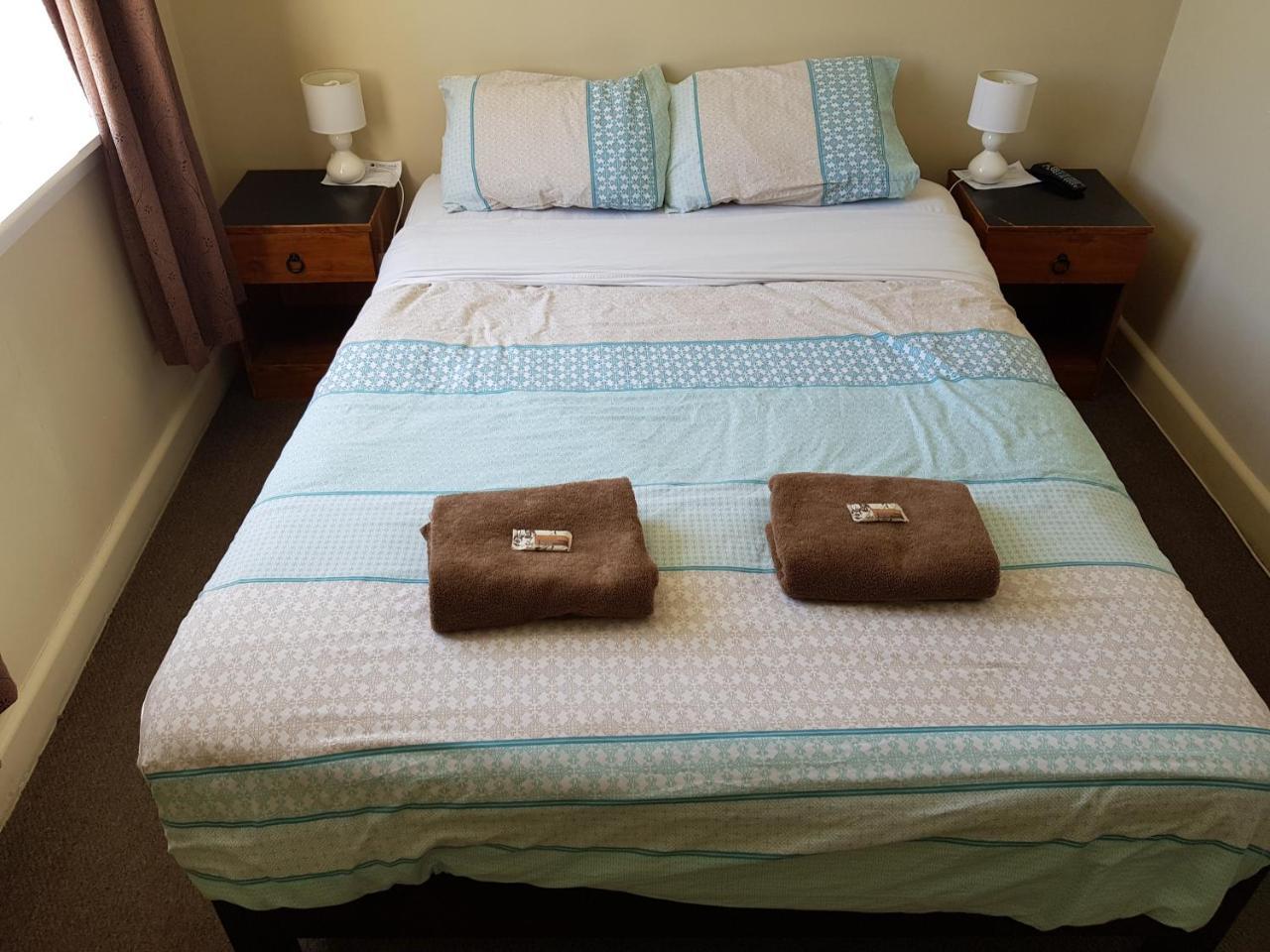 Dorset House Backpackers Hostel ไครสต์เชิร์ช ภายนอก รูปภาพ