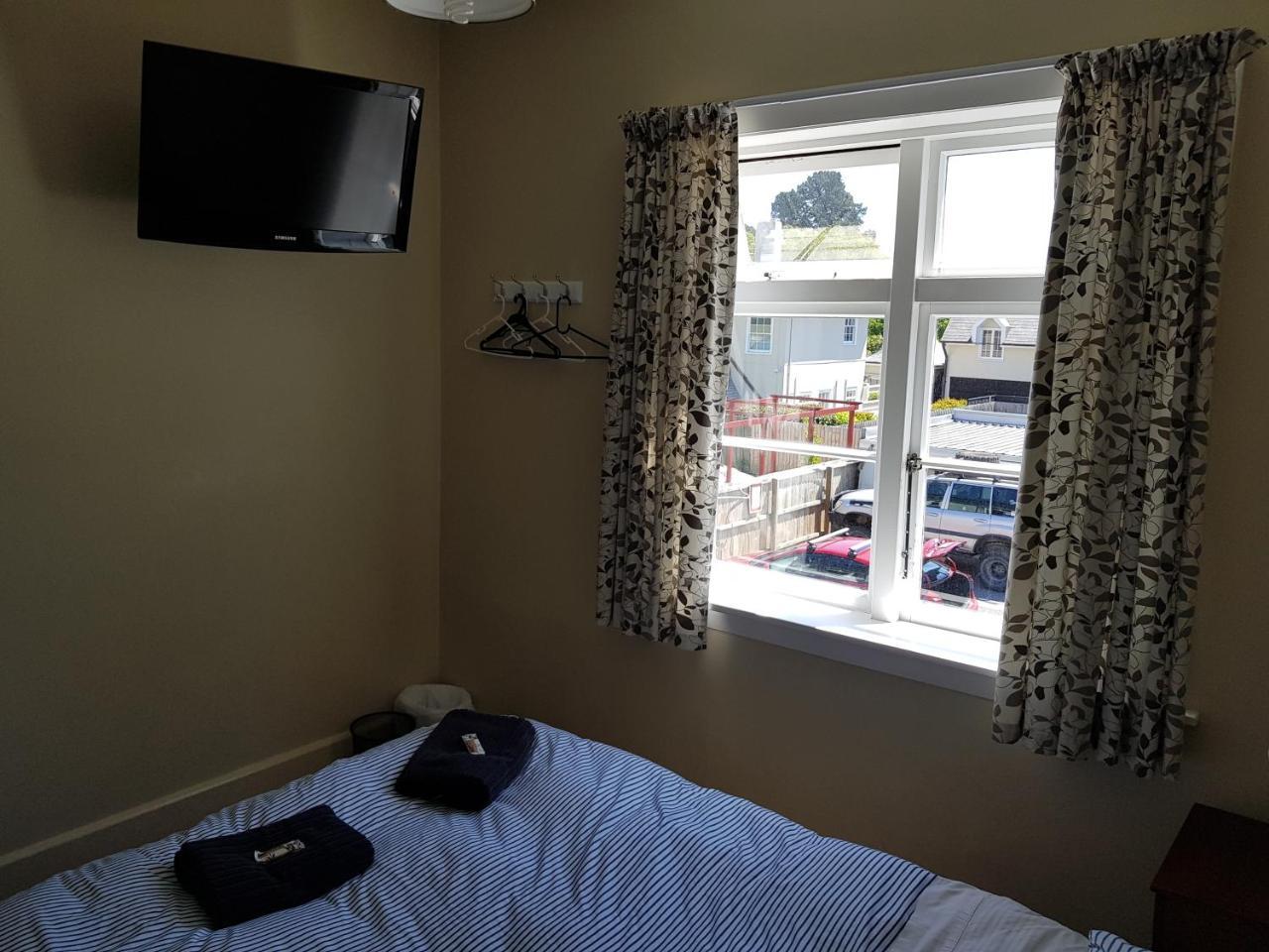 Dorset House Backpackers Hostel ไครสต์เชิร์ช ภายนอก รูปภาพ