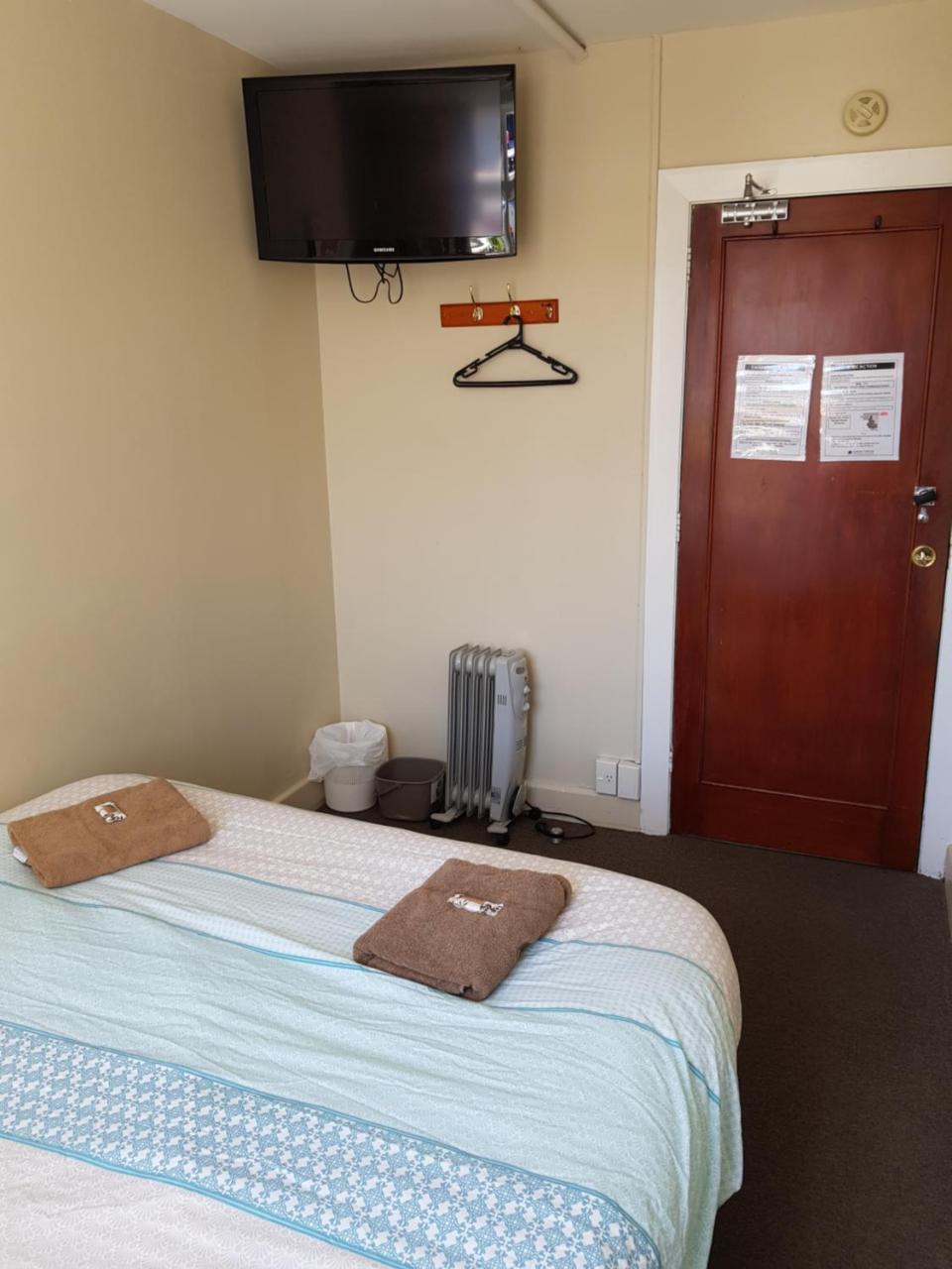 Dorset House Backpackers Hostel ไครสต์เชิร์ช ภายนอก รูปภาพ