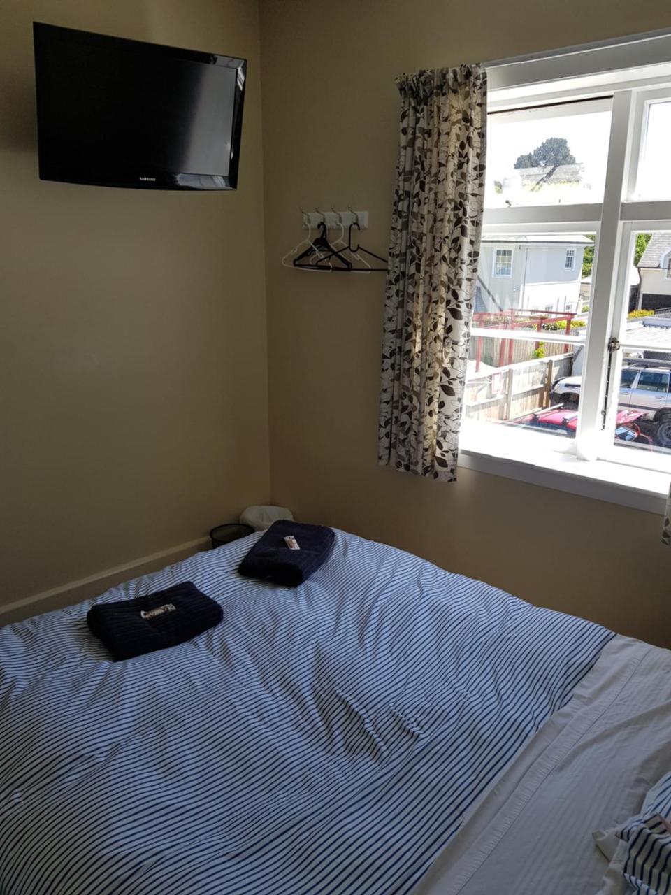 Dorset House Backpackers Hostel ไครสต์เชิร์ช ภายนอก รูปภาพ